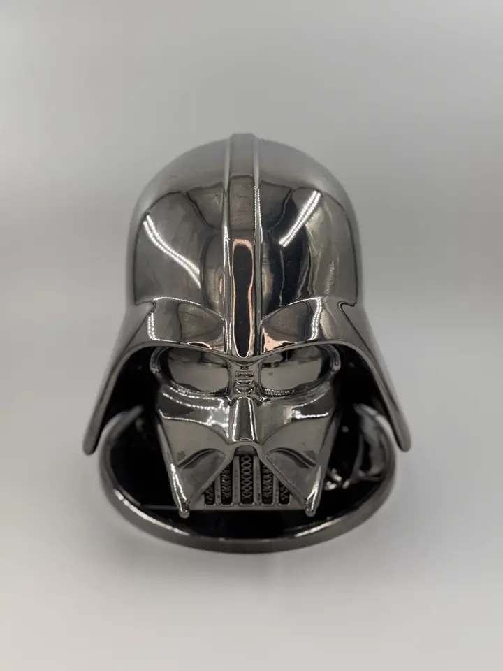 Casque décoratif imprimé en 3D, finition effet chrome